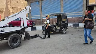 رفع 42 سيارة ودراجة نارية متروكة ومتهالكة من الشوارع