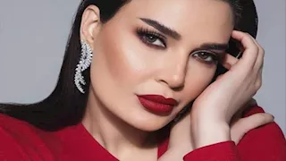 فستان قصير وجريء.. صور ومعلومات عن إطلالة سيرين عبد النور