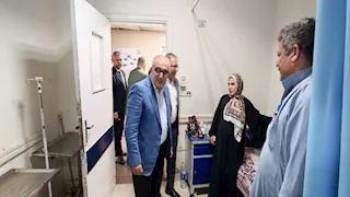 بعد أزمة "مرضى العيون".. جولة لمدير التأمين الصحي بمستشفى 6 أكتوبر