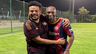 مصطفى غريب ينشر صورة مع شيكابالا ويعلق: "الحاوي والحاتي"