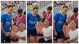 "لم تنقلها الكاميرات".. لفتة إنسانية من ناصر منسي خلال مباراة الزمالك والمصري (فيديو)