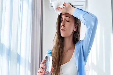 3 لترات ماء يوميًا.. هل تحميك من صداع الرأس؟