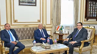 رئيسا جامعة القاهرة والأكاديمية العربية يبحثان تعزيز التعاون لخدمة التعليم العالي