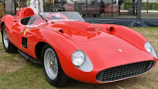 "خطف واحدة من رونالدو بمبلغ خيالي".. أسطول سيارات ميسي الذي قد لم تشاهده من قبل