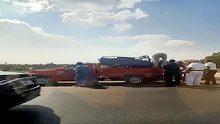 بالصور.. حادث مروري بين سيارة نقل وملاكي بالطريق السياحي دون إصابات