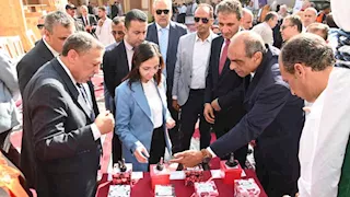  أسماك ودواجن وأثاث.. افتتاح معرض منتجات المدارس الفنية بالبحيرة - صور