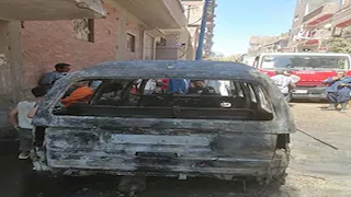 حريق يلتهم سيارة في ديروط بسبب ماس كهربائي - صور 