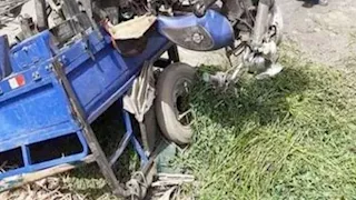 إصابة 3 سيدات في انقلاب تروسيكل بقرية دشلوط بأسيوط