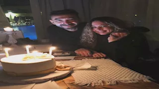 المنتجة سارة حسني تحتفل بعيد ميلاد زوجها المطرب نادر حمدي (صور)