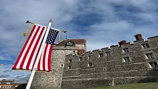 أحصنة وحرس شرف وعرض جوي.. بريطانيا تستقبل ترامب بمراسم غير مسبوقة