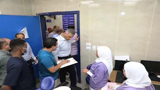 زيارة مفاجئة تكشف قصوراً بمركز طب الأسرة في أسوان.. والمحافظ يوجه بالتحقيق الفوري