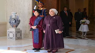 انتصار السيسي ترحب بقرينة رئيس سنغافورة فى بلدها الثانى مصر- (صور)