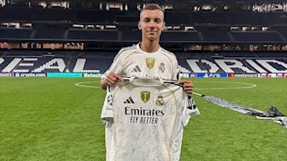 "فقد عائلته".. تكريم خاص من ريال مدريد لشاب مغربي خلال مباراة إسبانيول بالدوري
