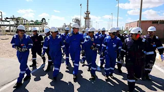 60 مليون قدم مكعب غاز يومياً.. وزير البترول يتفقد موقع إنتاج الغاز لشركة شمال سيناء بالبحر المتوسط