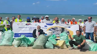  تنظيف شواطئ الإسكندرية من المخلفات البلاستيكية -صور