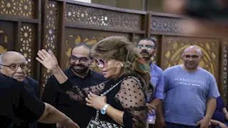 بحضور نجوم الفن.. 25 صورة من عزاء شقيقة الفنان أحمد صيام