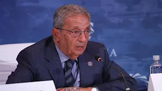 عمرو موسى عن خطاب السيسي بقمة الدوحة: صاغه "أسطى"