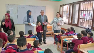 وكيل تعليم أسيوط يتفقد مدارس القوصية مع انطلاق الدراسة (صور)