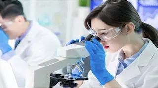 فريق صيني يصمم روبوتا بحجم حبة رمل لأداء مهام داخل الجسم