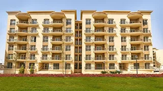 7 أضعاف أسرع.. كيف ابتعدت أسعار العقارات عن دخول المصريين خلال عقد واحد؟ (تحليل بيانات)