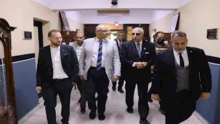 محافظ القليوبية يتفقد مدرسة "إيجيبت جولد" بالعبور (صور)