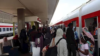 سكك حديد مصر تُسيّر الرحلة الـ19 لإعادة الأشقاء السودانيين طوعًا إلى وطنهم