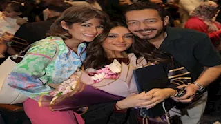 أحمد زاهر لـ ابنتيه ملك وليلى: شرفتوني وبحبكم يا أشطر بنات (16 صورة)