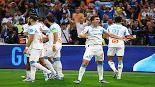 بعد فوزه بأفضل نادِ .. باريس سان جيرمان يسقط أمام مارسيليا في الدوري الفرنسي 