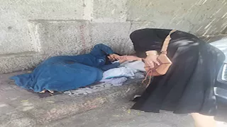 "أمي مش بتتحرك".. مشهد يفطر القلوب يُنقذ سيدة وطفليها في قنا