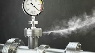 السيطرة على كسر ماسورة غاز داخل محطة وقود بالسيدة زينب