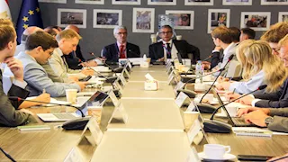 رئيس الجمارك: تطوير نظام التسجيل المسبق للشحنات "ACI" للواردات البحرية