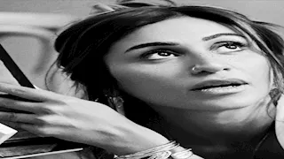 "خليك سعيد".. دينا الشربيني تخطف الأنظار في جلسة تصوير بالأبيض والأسود