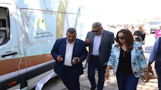 منال عوض توجه بوضع جدول تشغيل لسيارة المركز التكنولوجي المتنقل بجنوب سيناء