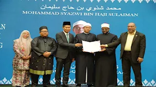 أمين "البحوث الإسلاميَّة": شيخ الأزهر يولِي اهتمامًا خاصًّا بالطلاب الوافدين 