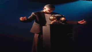 11 صورة من احتفال عثمان ديمبلي بالفوز بجائزة الكرة الذهبية