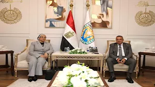 محافظ جنوب سيناء ورئيسة القومي للمرأة يبحثان دعم التنمية بالمحافظة (صور)