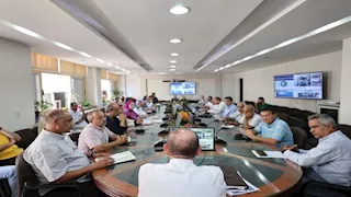 الصرف الصحي بالإسكندرية ترفع جاهزيتها لموسم الأمطار والنوات -صور