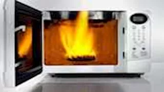5 عادات خاطئة تؤدي إلى انفجار الميكروويف