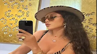   فستان جريء وظهر مكشوف.. هيفاء وهبي تكشف بوسترات ألبومها الجديد