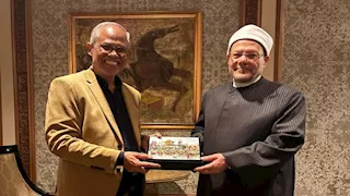 المفتي السابق يبحث مع وزير تضامن سنغافورة دور الدين والتكنولوجيا في بناء المجتمع