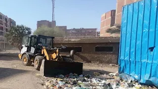 بالصور - رفع 250 طن قمامة وتراكمات من شوارع مدينة أسوان