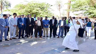 محافظ الأقصر يشهد احتفالية يوم السياحة العالمي بمعبد الكرنك (صور)