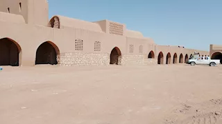 إضاءة قرية حسن فتحي بواحة باريس استعدادًا للعيد القومي ونصر أكتوبر