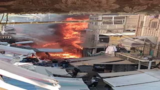 النيران تلتهم شقة في أرض اللواء