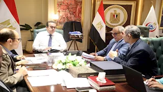 وزير الصحة يتابع مستجدات منظومة قرارات نفقة الدولة.. وإنهاء قوائم الانتظار