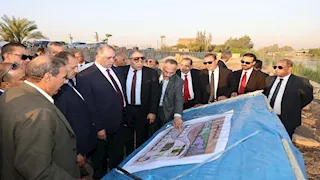 بالصورـ نقيب المحامين يتفقد مشروع نادي أسيوط النهري