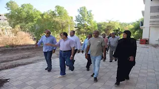 رئيس جامعة جنوب الوادي يتفقد مدن الطالبات ويدرس إنشاء نادٍ متكامل