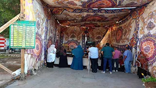 بأسعار مخفضة.. الوادي الجديد تطلق منافذ سلع تجوب الأحياء والقرى (صور)