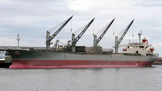 نشاط بحري مكثف.. تداول 11000 طن بضائع عامة بموانئ البحر الأحمر