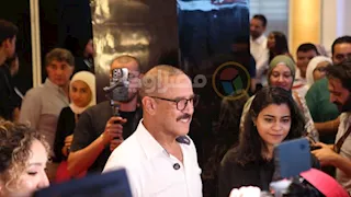 بالصور| وصول أشرف عبدالباقي وابنته زينة عرض "ولد بنت شايب"